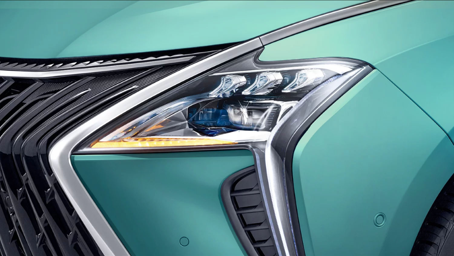 u_tour_predne_svetla_mint